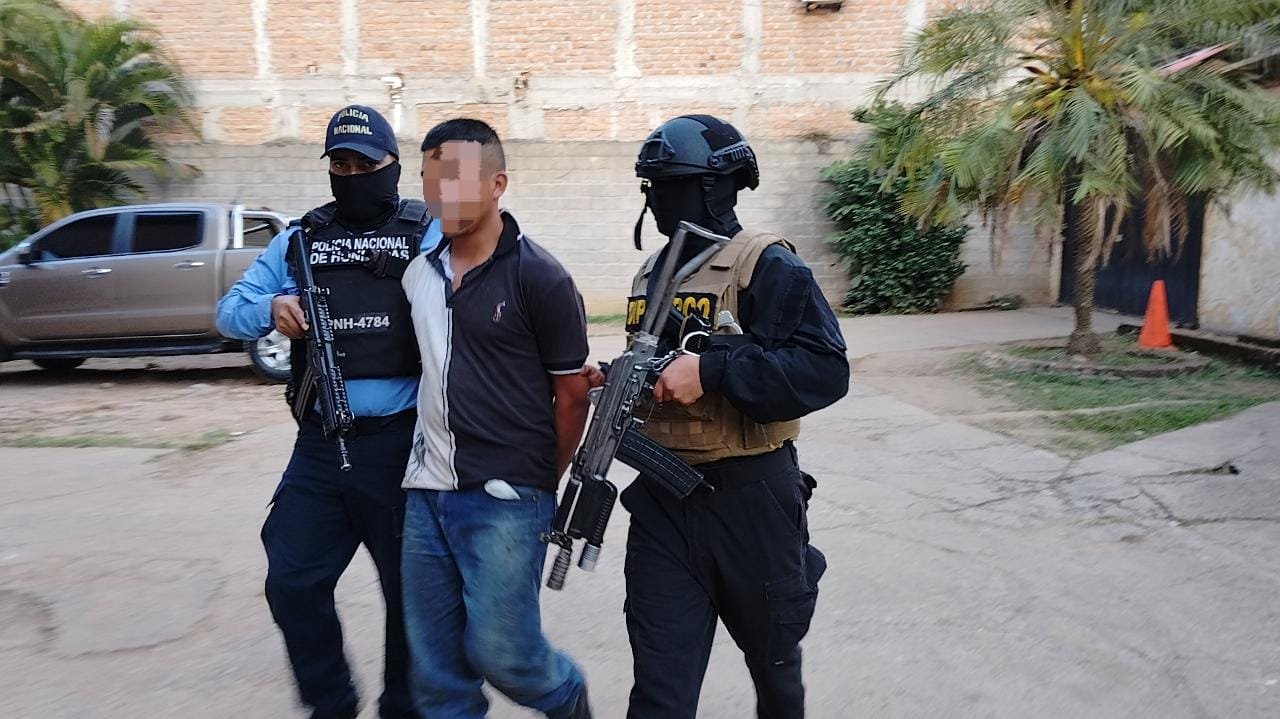 DIPAMPCO captura a alias “Panchito” quien habría participado en la muerte de nueve personas en Comayagua