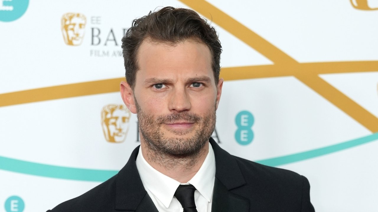 Jamei Dornan actor de ’50 Sombras de Grey’ estuvo en peligro de perder la vida por la picadura de una oruga