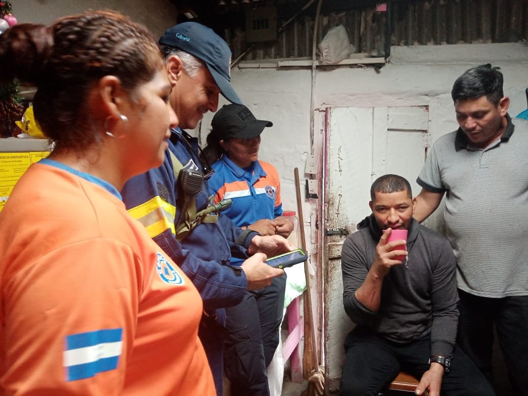 Sano y salvo encuentran a senderista perdido en La Tigra