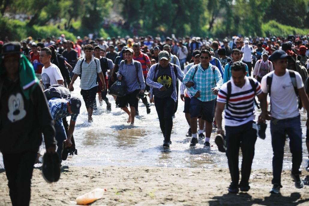 Entra en vigor ley de Texas que eleva sentencias para condenados por tráfico de migrantes