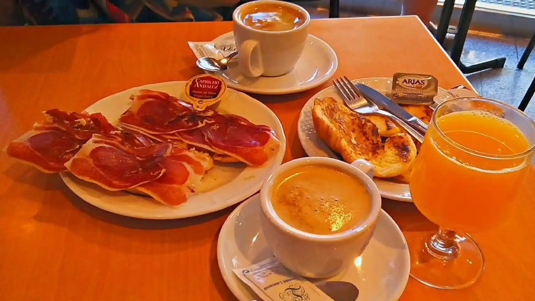 Este es el desayuno con fama de inocente en España que los médicos no toman jamás