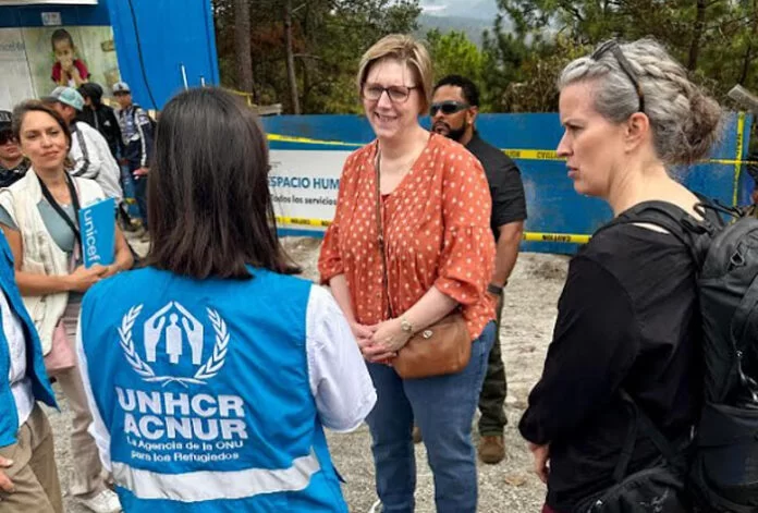 Embajadora Laura Dogu visitó occidente de Honduras para observar la situación migratoria