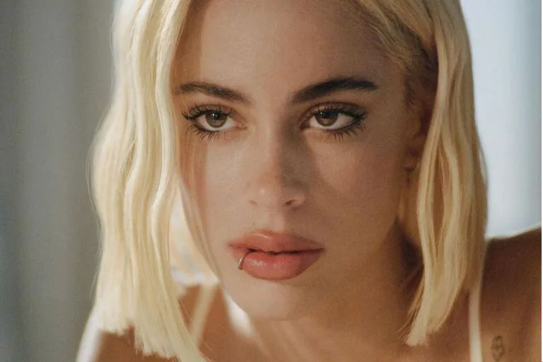 El desgarrador video con el que Tini Stoessel hizo el primer adelanto de su nuevo álbum