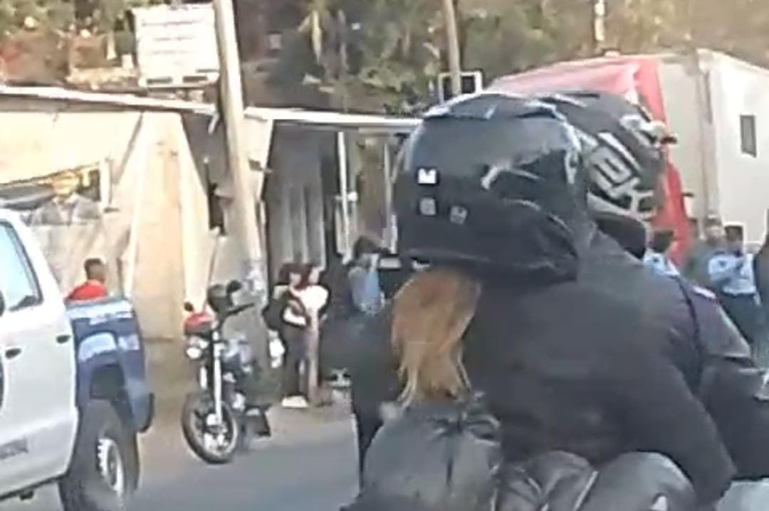 Video | Persona muere en accidente frente al desvío de la colonia Los Pinos en la capital