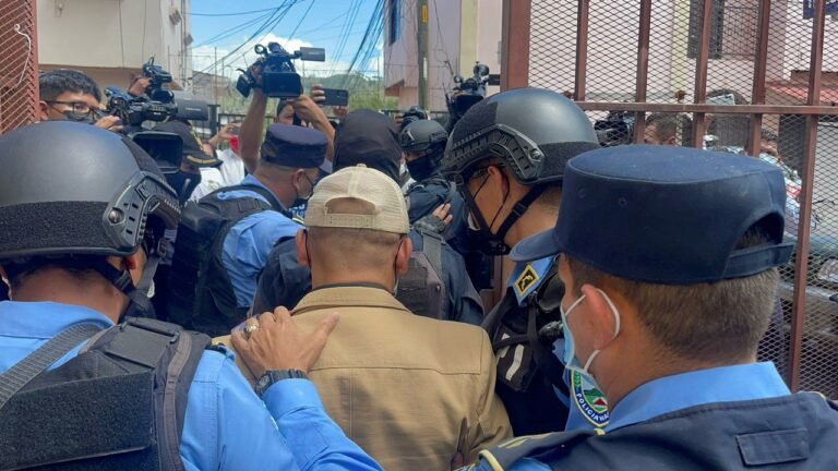 MP propone 84 medios probatorios contra exfiscal Isaí Campos por femicidio agravado de su esposa