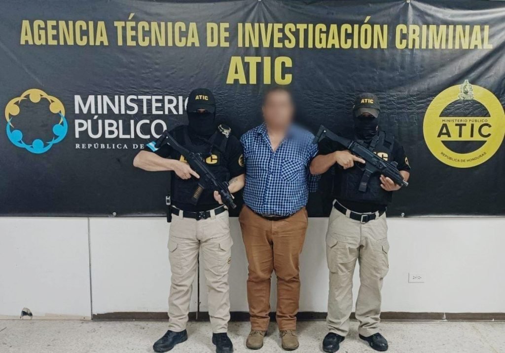 ATIC captura a auditor interno de la Empresa Nacional Portuaria