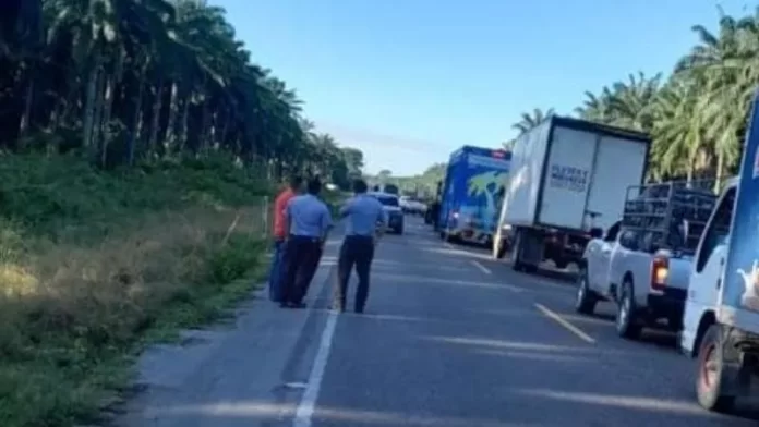 Pobladores de El Triunfo suman dos días con toma de carretera Panamericana