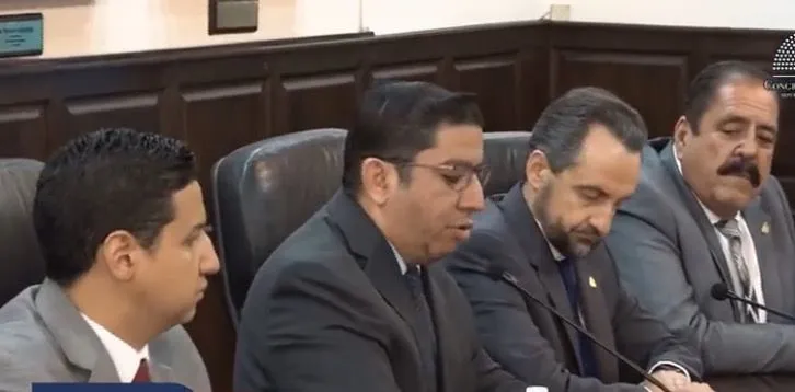 Gobierno entrega adendas de 18 contratos energía al Congreso