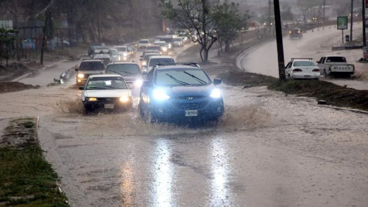 Lluvias de 50 milímetros afectarán varias zonas del país por cuña de alta presión
