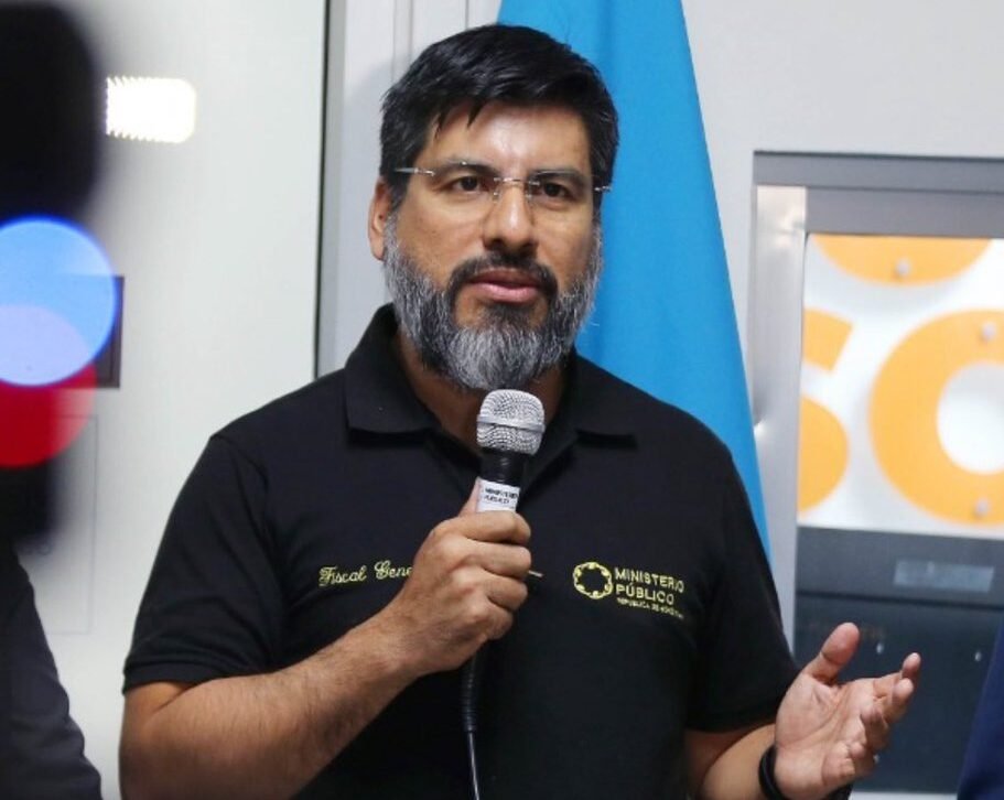 Vienen más requerimientos fiscales y si dicen que es persecución política presentará pruebas, amenaza fiscal Johel Zelaya