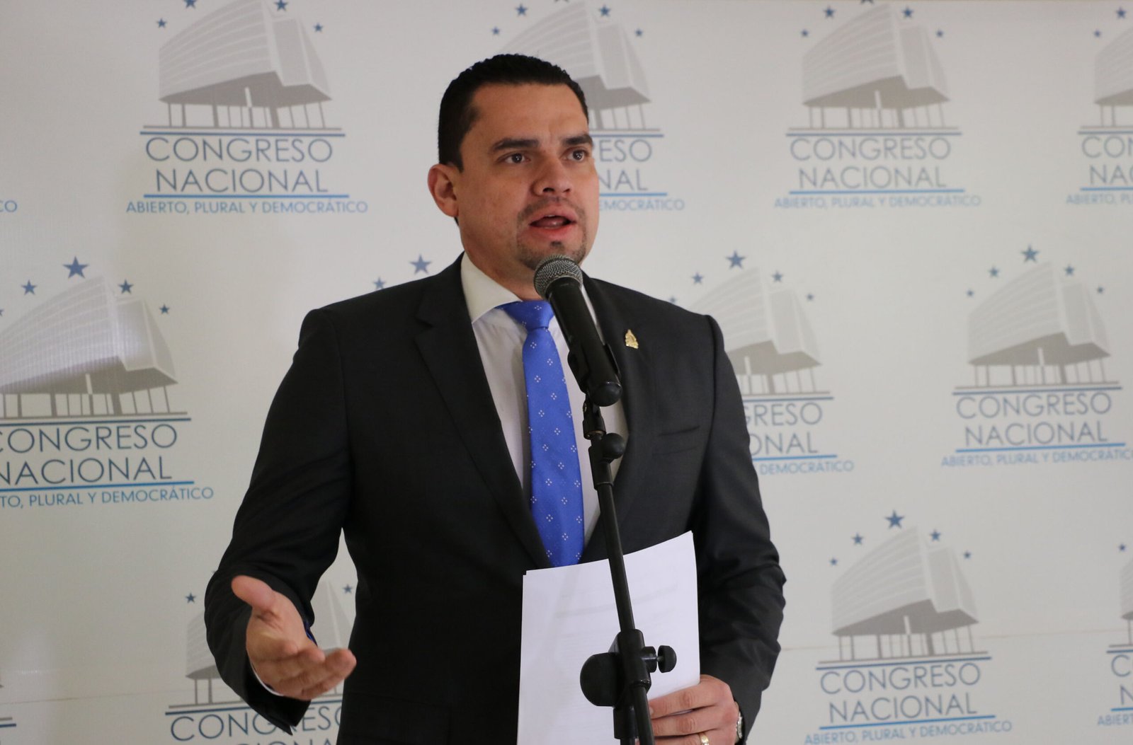 Tomás Zambrano afirma que “No existiría transparencia si Libre imprimiera las papeletas”