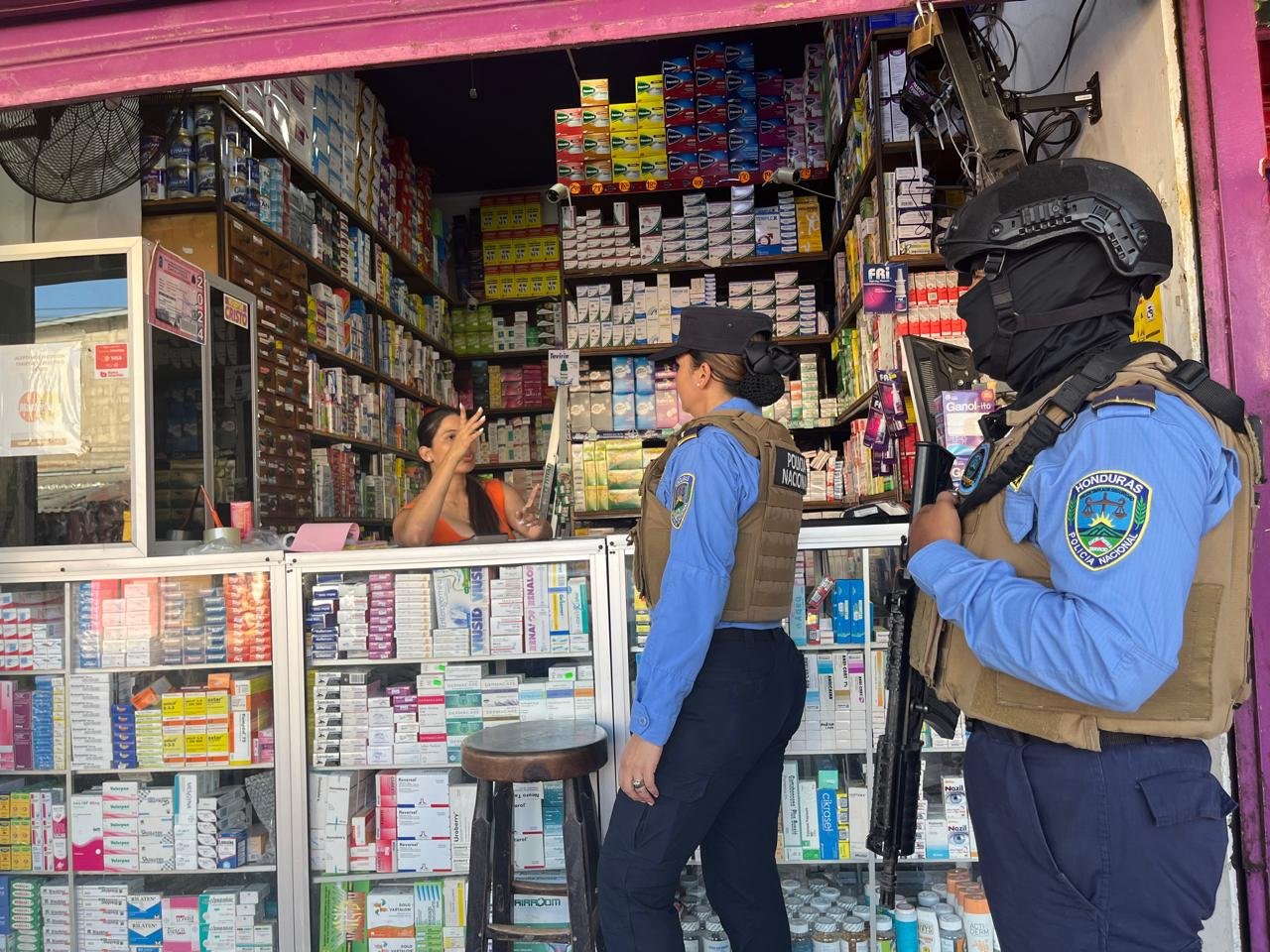 DIPAMPCO desarrolla campaña de socialización, disuasión y prevención del delito en los mercados de Choluteca