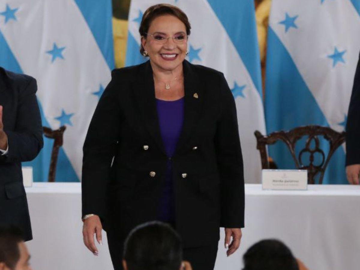 Gobierno de Xiomara Castro evade licitaciones para contratar asesores de imagen gastando sólo en 2024 casi LPS. 9 millones en dicha práctica