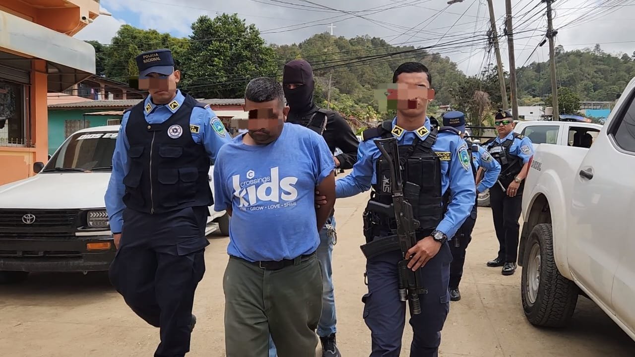 Capturado hombre por abusar sexualmente de su hijo de 9 años y su hijastra de 11 años en El Paraíso