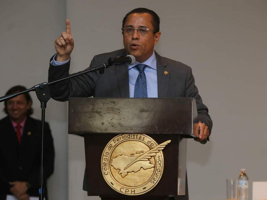 Declaran sin lugar la querella interpuesta por el ministro de Finanzas Cristian Duarte, contra el periodista Dagoberto Rodríguez