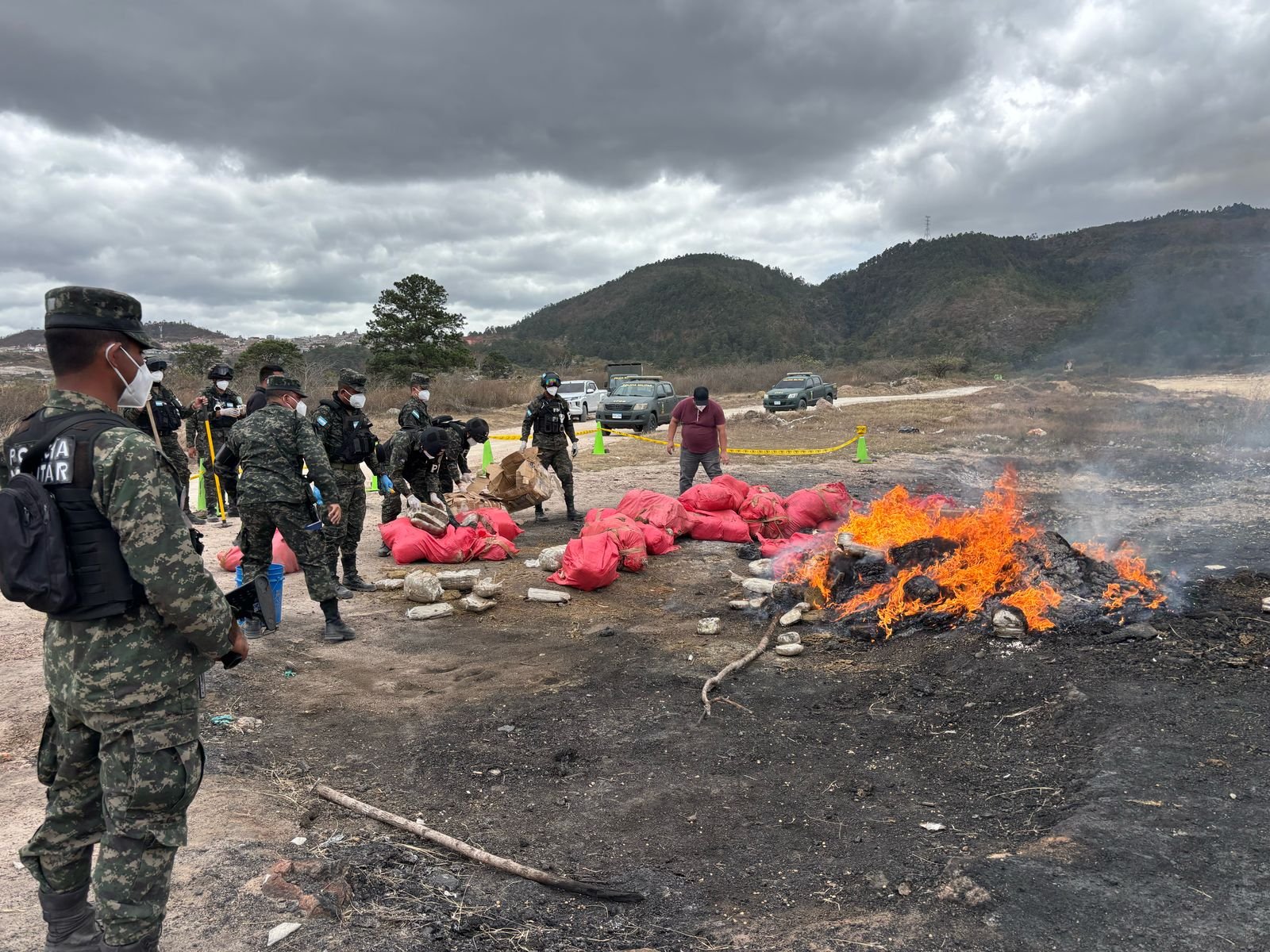 PMOP incinera más de 400 paquetes de marihuana en la capital