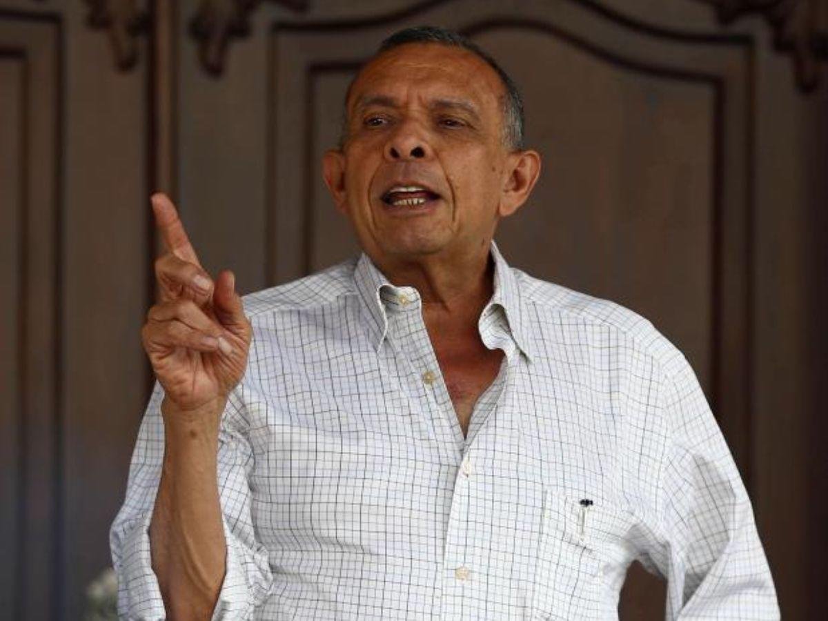 Expresidente Lobo recuerda rol militar en defensa del voto
