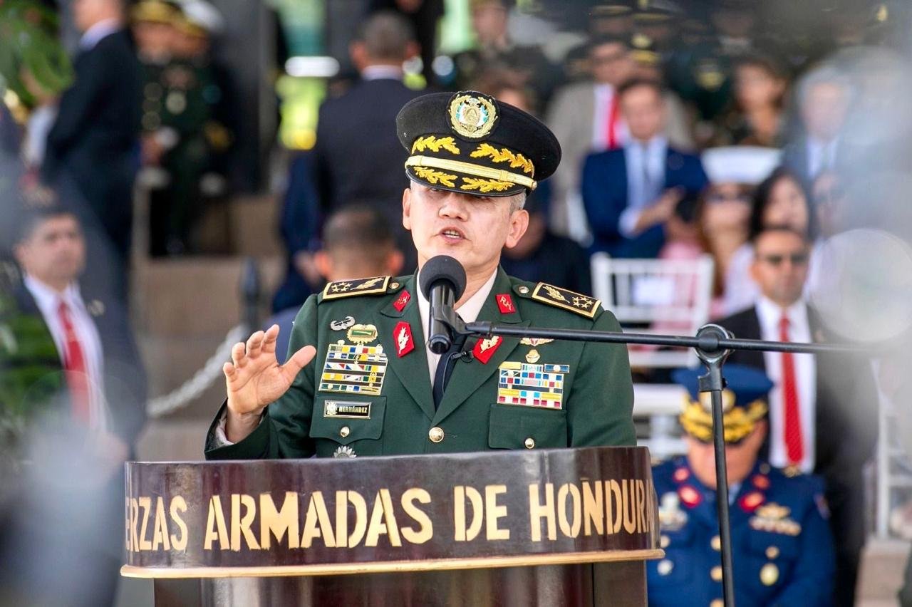 Desarme ordenado por Roosevelt Hernández enciende las alarmas, ¿pretende un golpe de barracas?