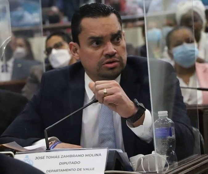 Tomás Zambrano remarca que Libre quiere darle un golpe al país con la Ley de Justicia Tributaria