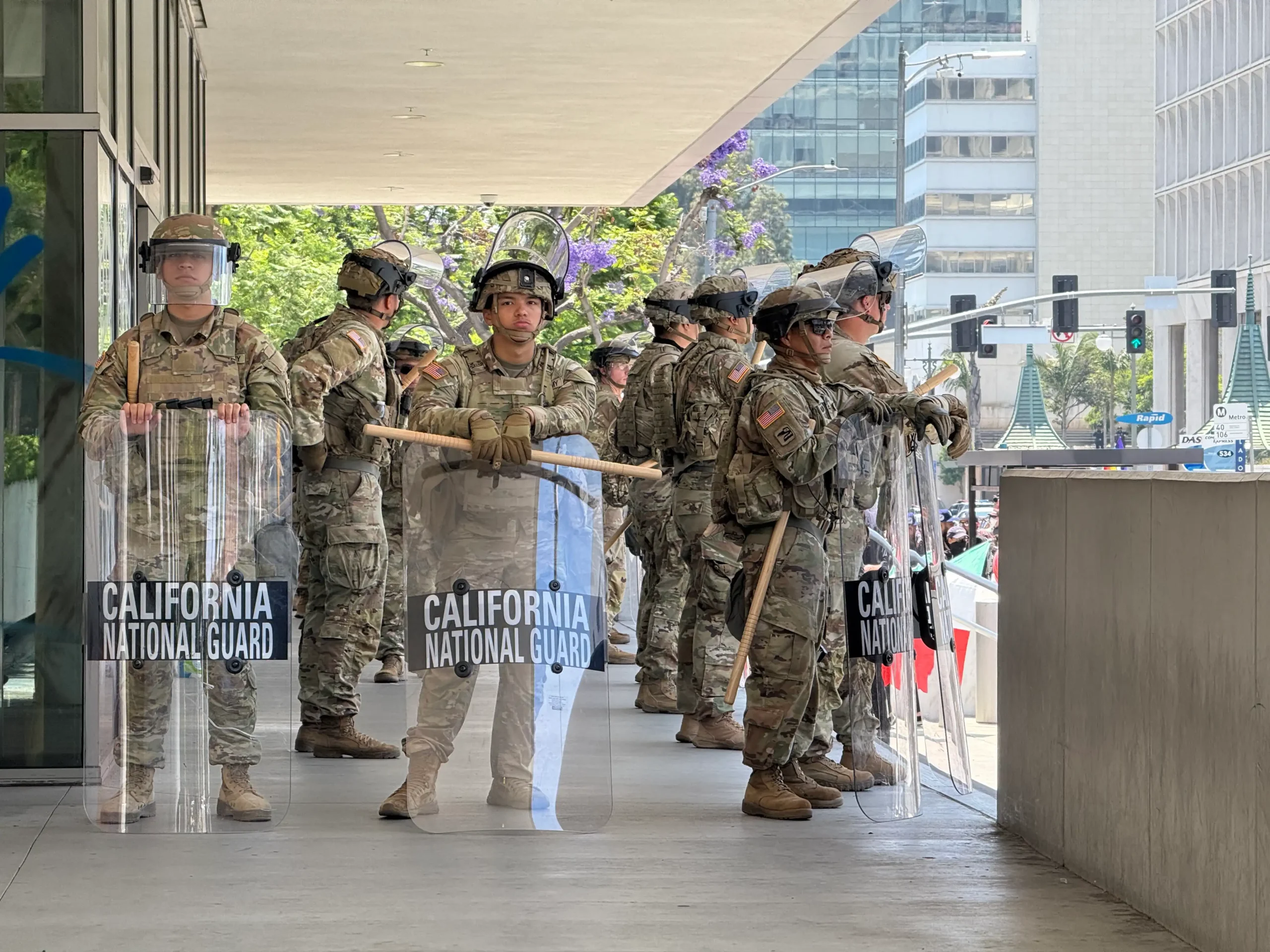 Unos 700 marines se unen a la Guardia Nacional en Los Ángeles para controlar las protestas contra las redadas migratorias