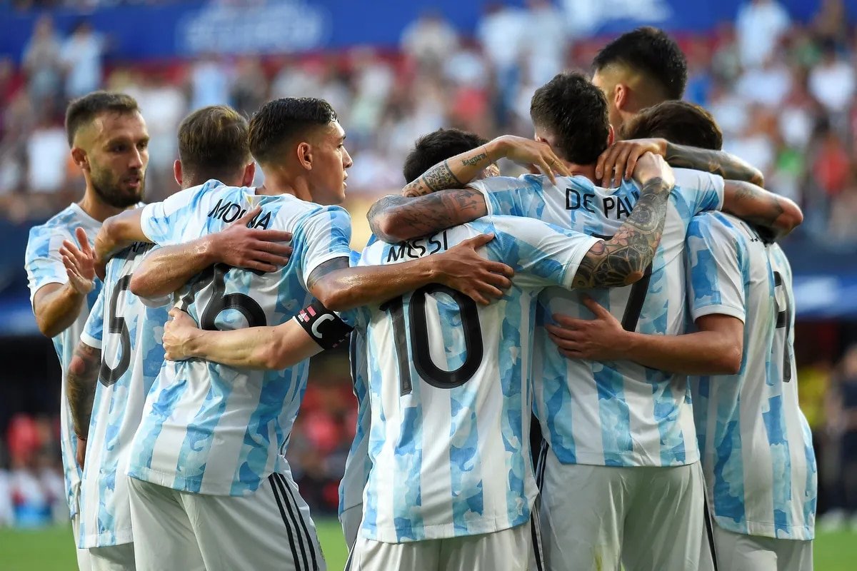 Julián Álvarez hace imbatible a Argentina y deja a Chile al filo de la eliminación del Mundial