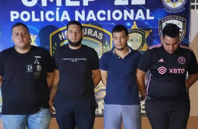 Capturan al hijo del alcalde de San Luis y a policía activo en posesión de armas de fuego