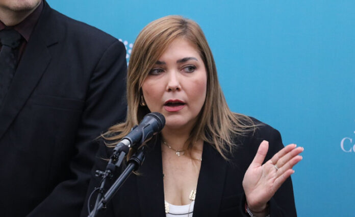 Secretaría General del Congreso Nacional entrega al Fiscal General la renuncia de la consejera Ana Paola Hall