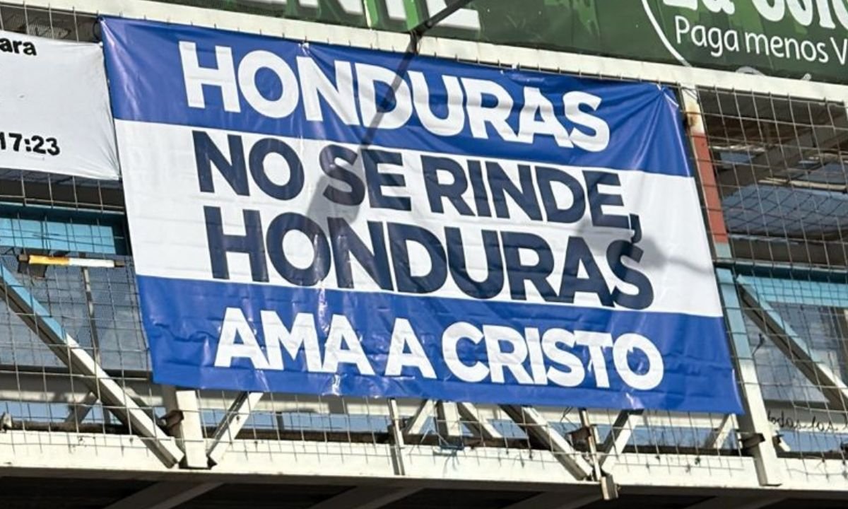 Iglesias realizan caminata de oración por la paz en Honduras