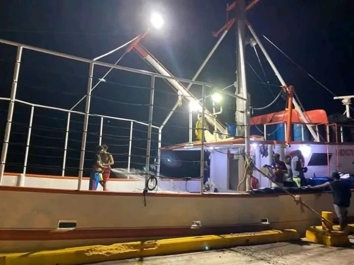 Familiares de los pescadores de “Lucky Lady” interponen denuncia en el MP por desaparición forzada