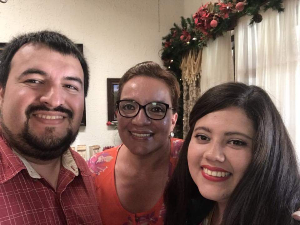 Alerta de fraude con el voto en el extranjero tras nombramiento de Zulmit Rivera, esposa del comisionado del RNP, Óscar Rivera, ambos de Libre
