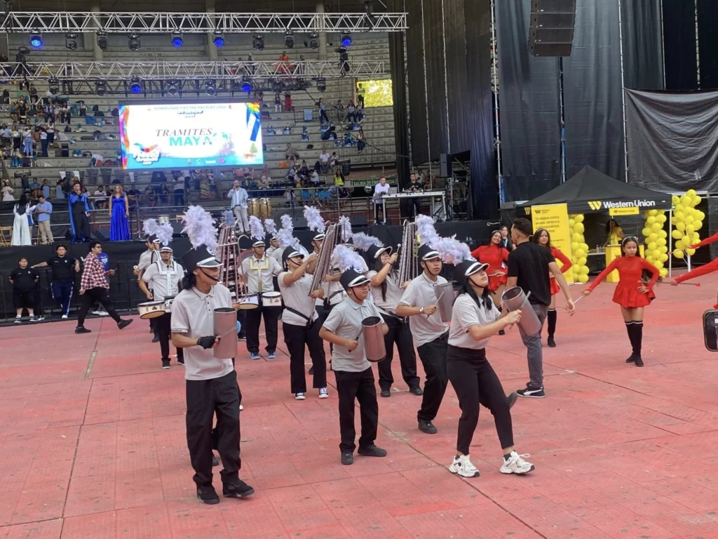 Cientos de hondureños en España celebran Fiesta de Independencia