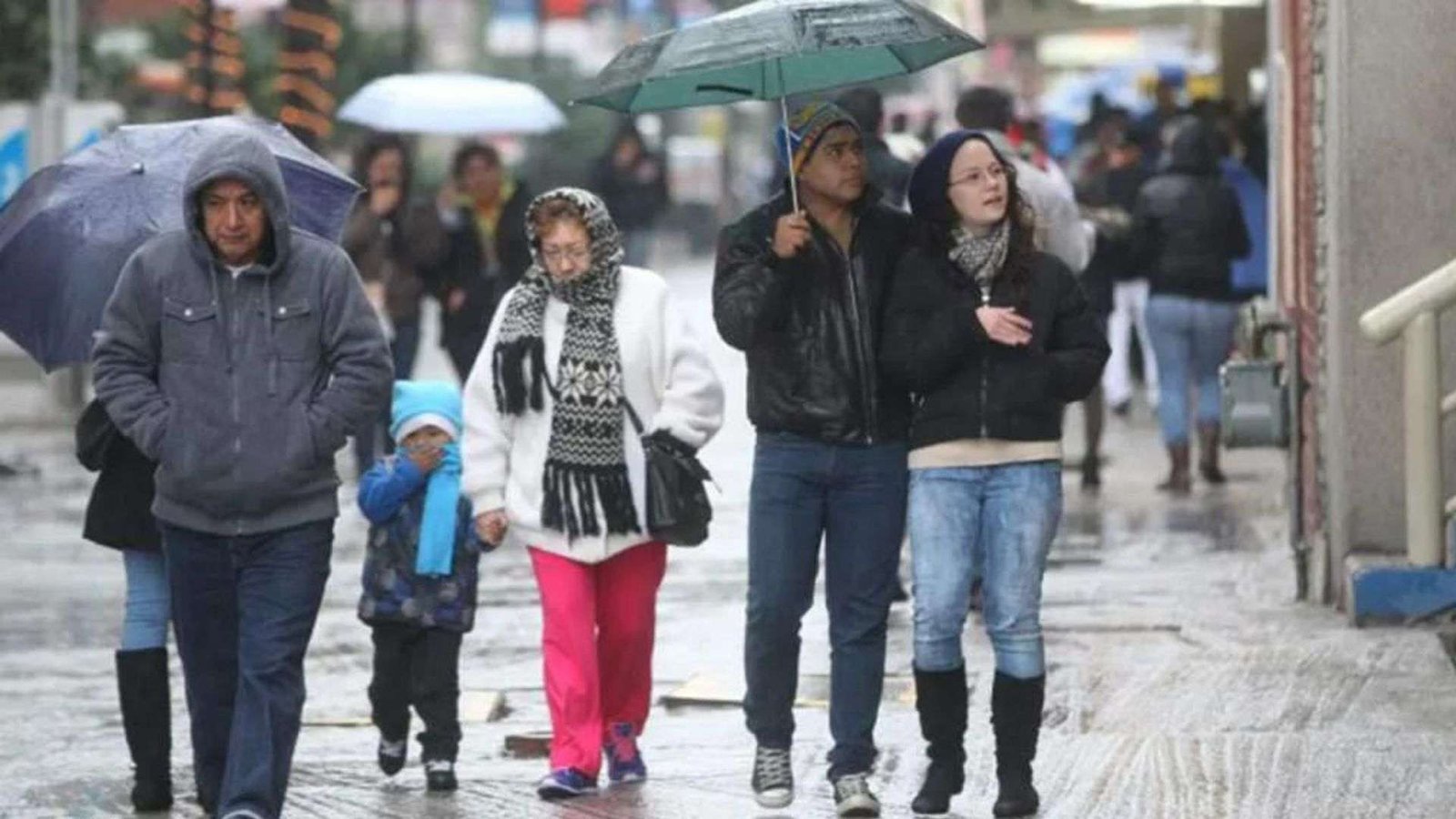 Primer frente frío será anticipado según Cenaos y se incrementa riesgo por lluvias
