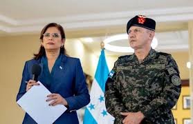 ¡Alerta! Jefe de las FFAA estaría abierto y daría luz verde a la tan anhelada Constituyente de Mel y Libre