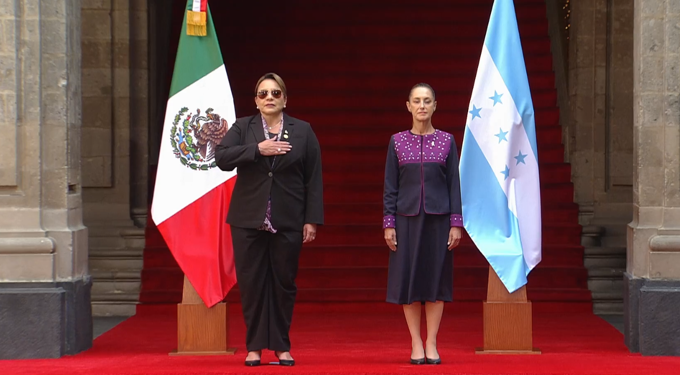 Presidenta Xiomara Castro y Claudia Sheinbaum sostienen reunión bilateral en México