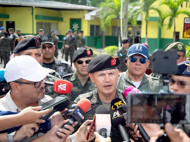 “No vamos a callar”: prensa hondureña rechaza ataques del general Roosevelt Hernández