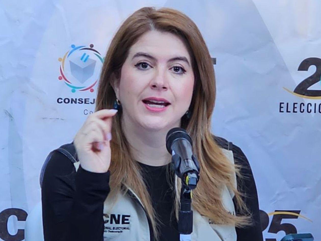 Cossette López denuncia boicot de Libre y Partido Liberal a escrutinios y advierte retraso en declaratoria