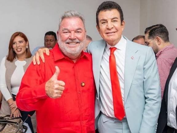 Roberto Contreras insta a Nasralla a dejar de buscar “premios de consolación” y asumir rol de oposición