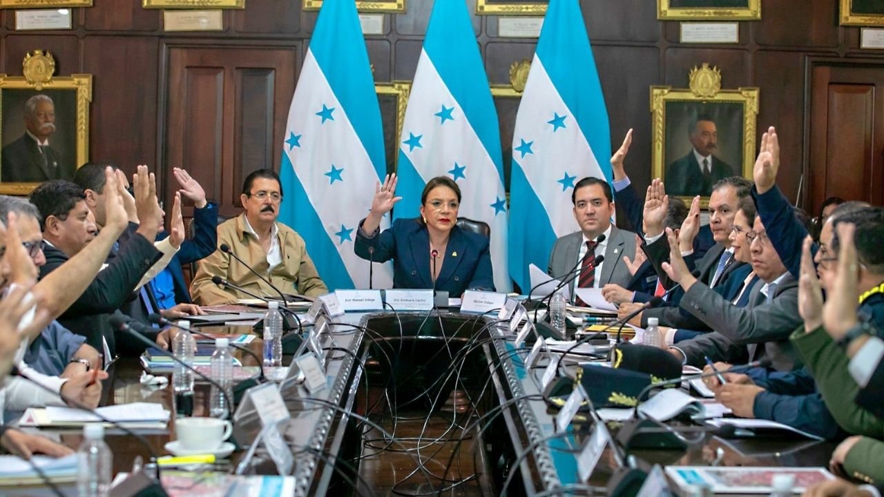Ministro de Finanzas descarta pago de prestaciones a altos funcionarios salientes