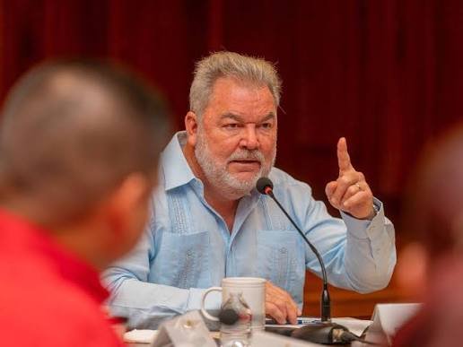Roberto Contreras acusa a Libre de imponer decreto ilegal y advierte ruptura constitucional