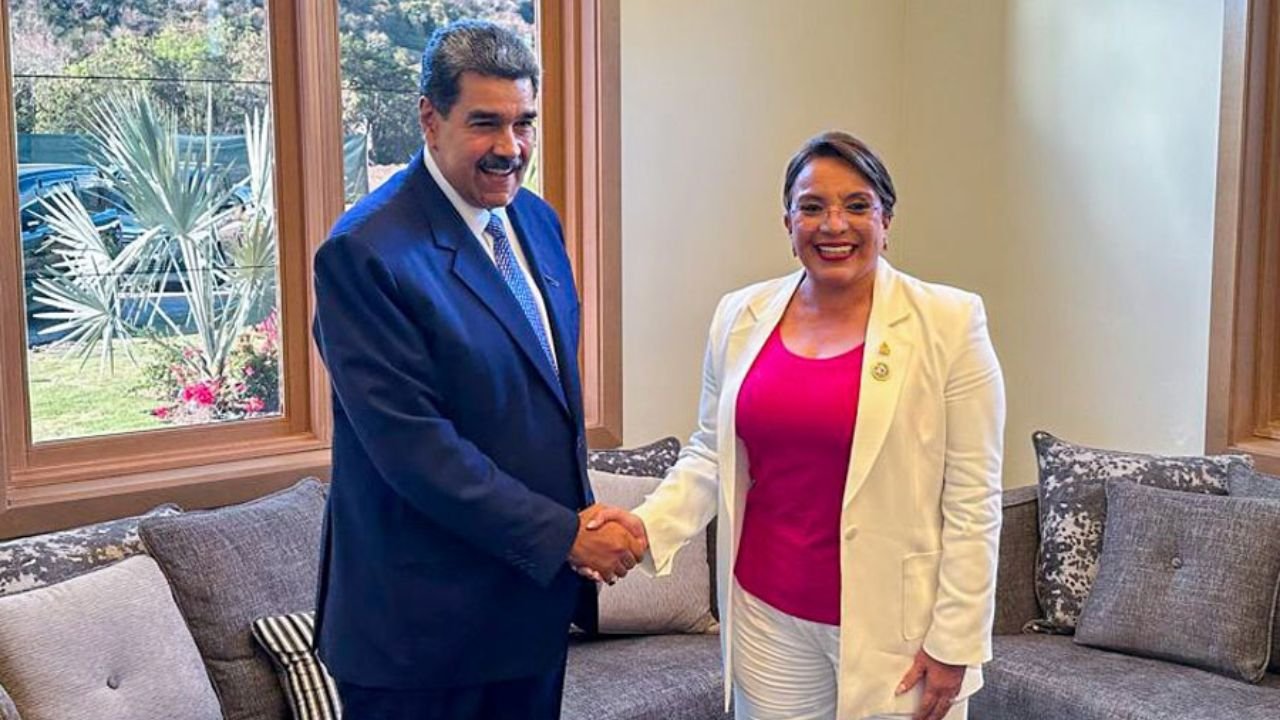 Analista Oliver Erazo advierte a sectores socialistas hondureños tras captura de Nicolás Maduro