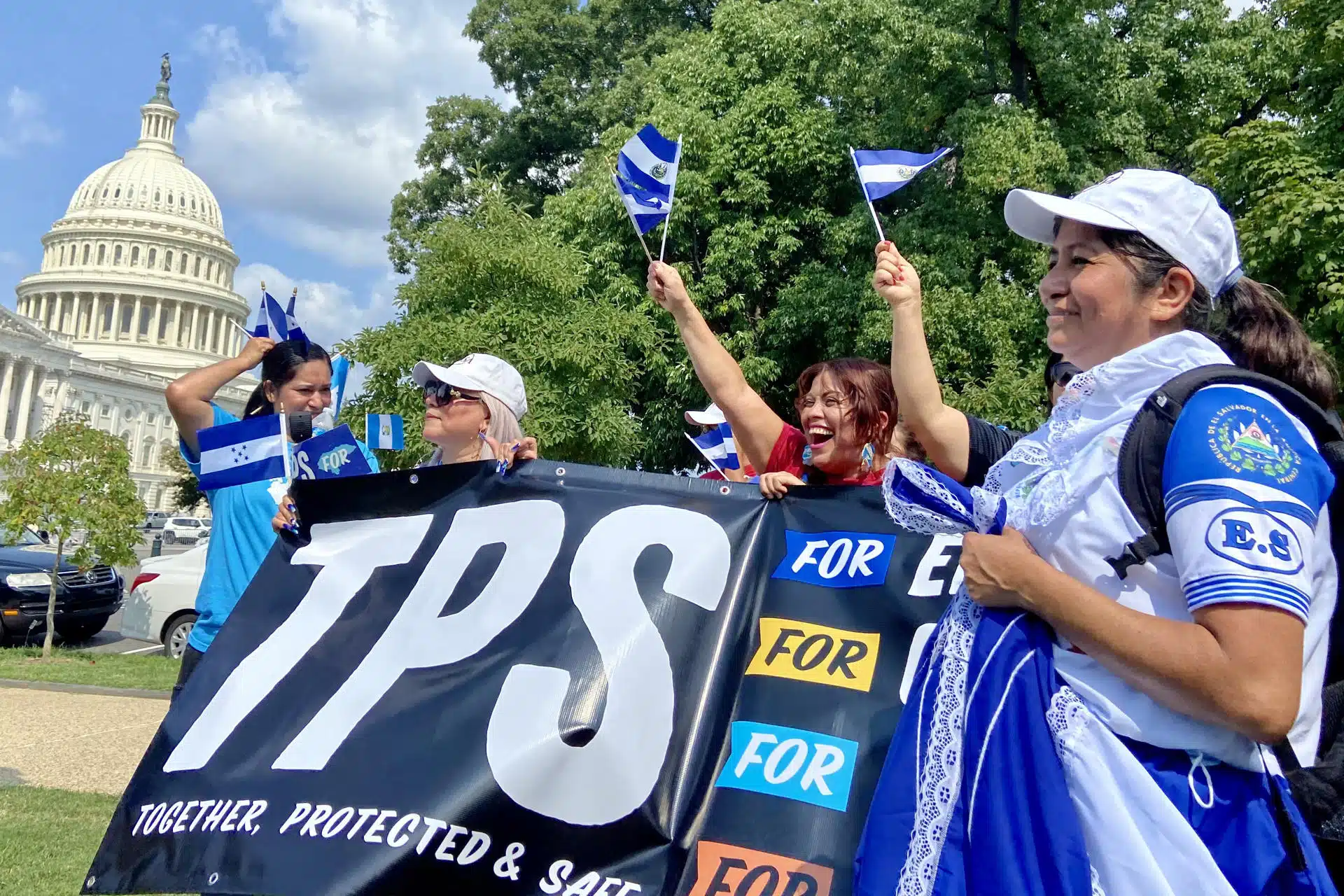 Tepesianos continúan sin permisos vigentes pese a fallo judicial favorable en Estados Unidos