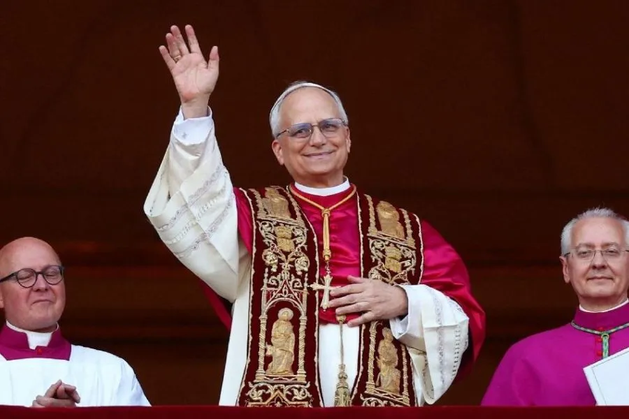 Papa León XIV advierte sobre los riesgos de la era digital y alerta por una nueva forma de esclavitud moderna