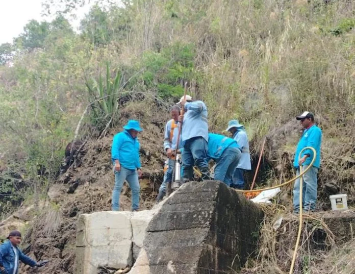Deslizamiento daña línea San Juancito–El Picacho y afecta sistema de agua en la capital