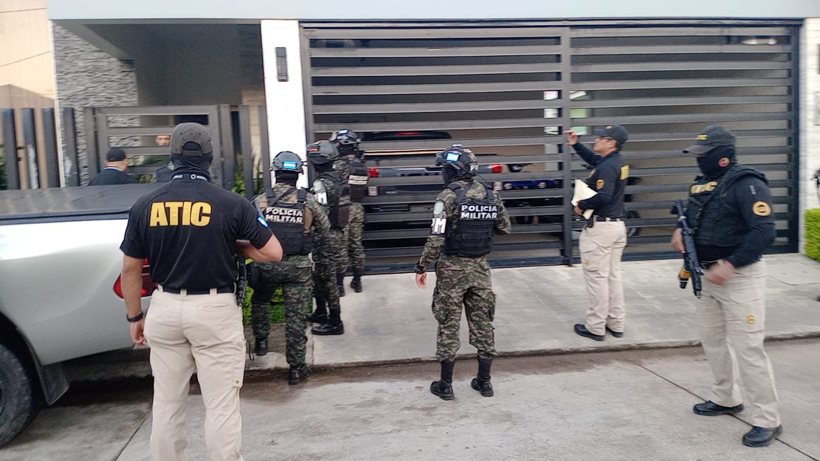 MP dirige al menos ocho allanamientos para desarticular estructura criminal de narcotráfico a la que la ATIC le incautó más de 2.8 toneladas de cocaína