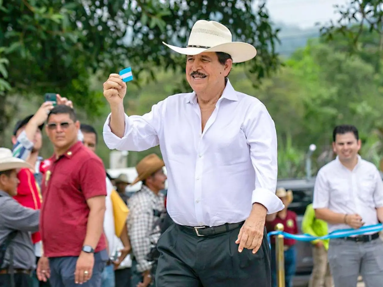 “Golpismo ejecuta otro golpe de Estado”, denuncia Manuel Zelaya en medio de crisis institucional en Honduras