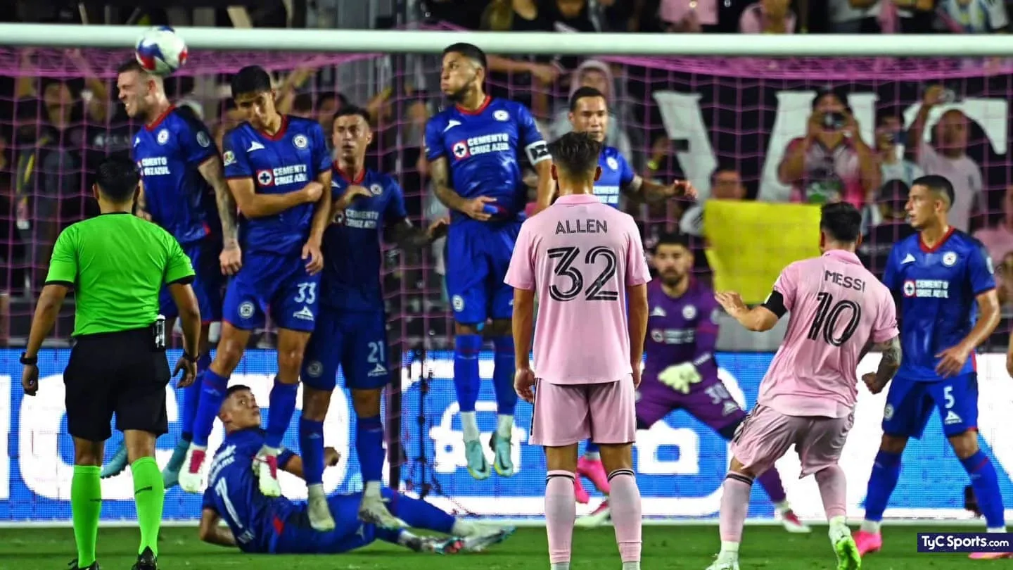 Lionel Messi alcanza 71 goles de tiro libre y se acerca al récord histórico