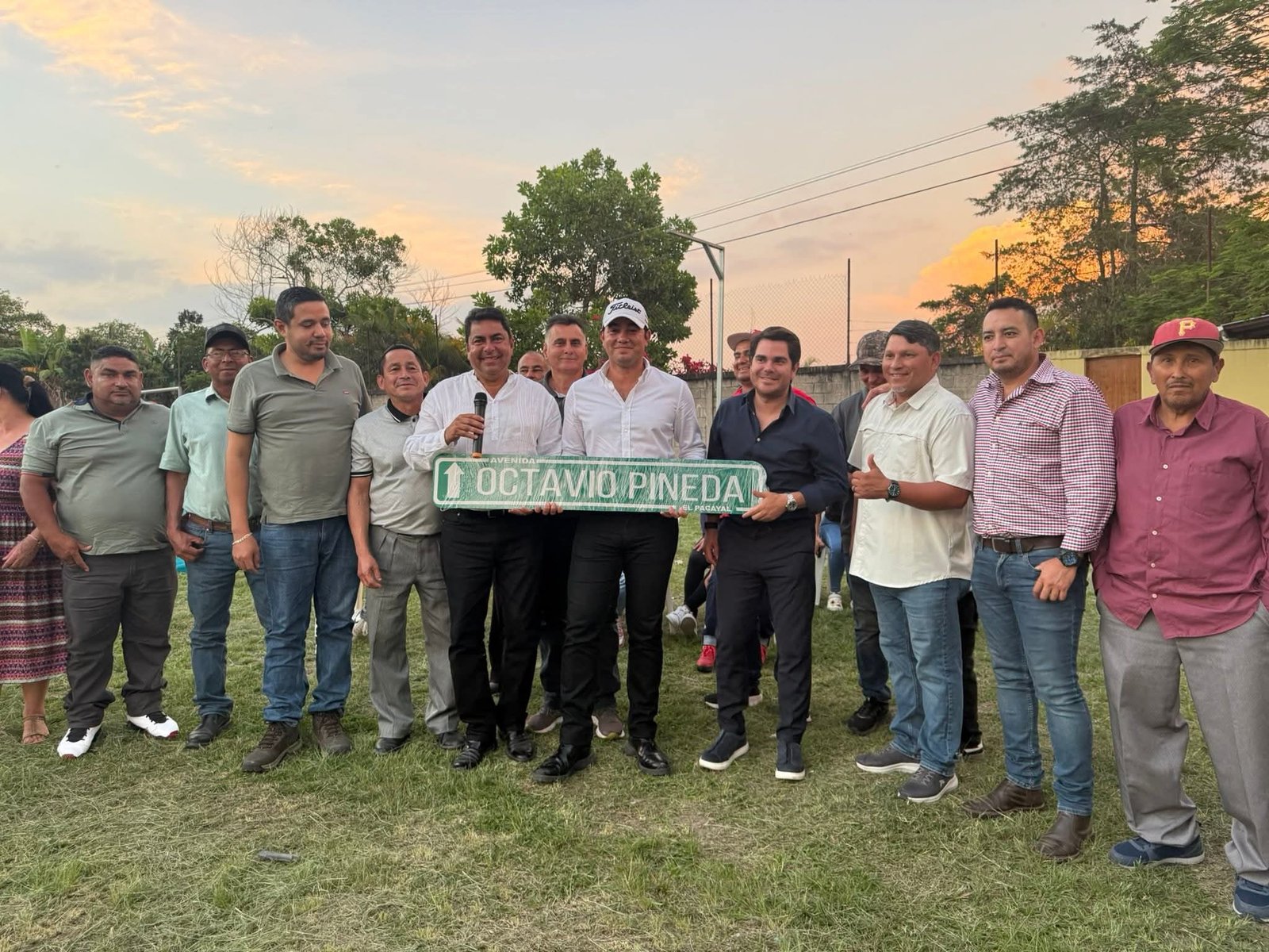Polémica por inauguraciones de Octavio Pineda en proyectos que nunca se liquidaron a empresas