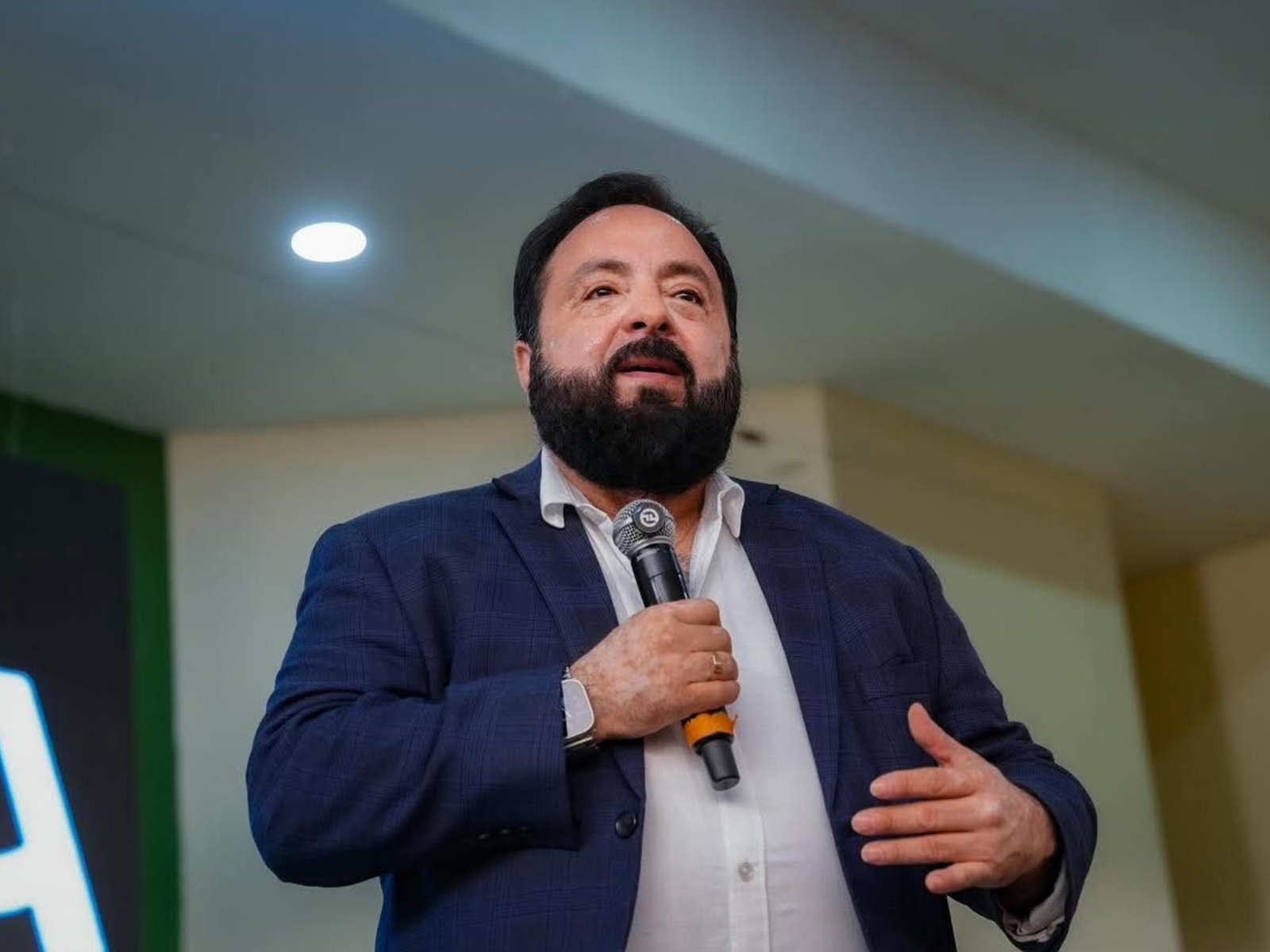 Marco Tulio Hernández cuestiona a Luis Redondo y pide al fiscal general actuar contra todas sus irregularidades cuando fue presidente del Congreso Nacional