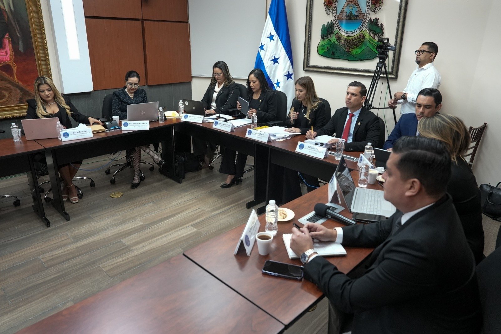 Comisión de Juicio Político del CN inicia audiencia de testigos