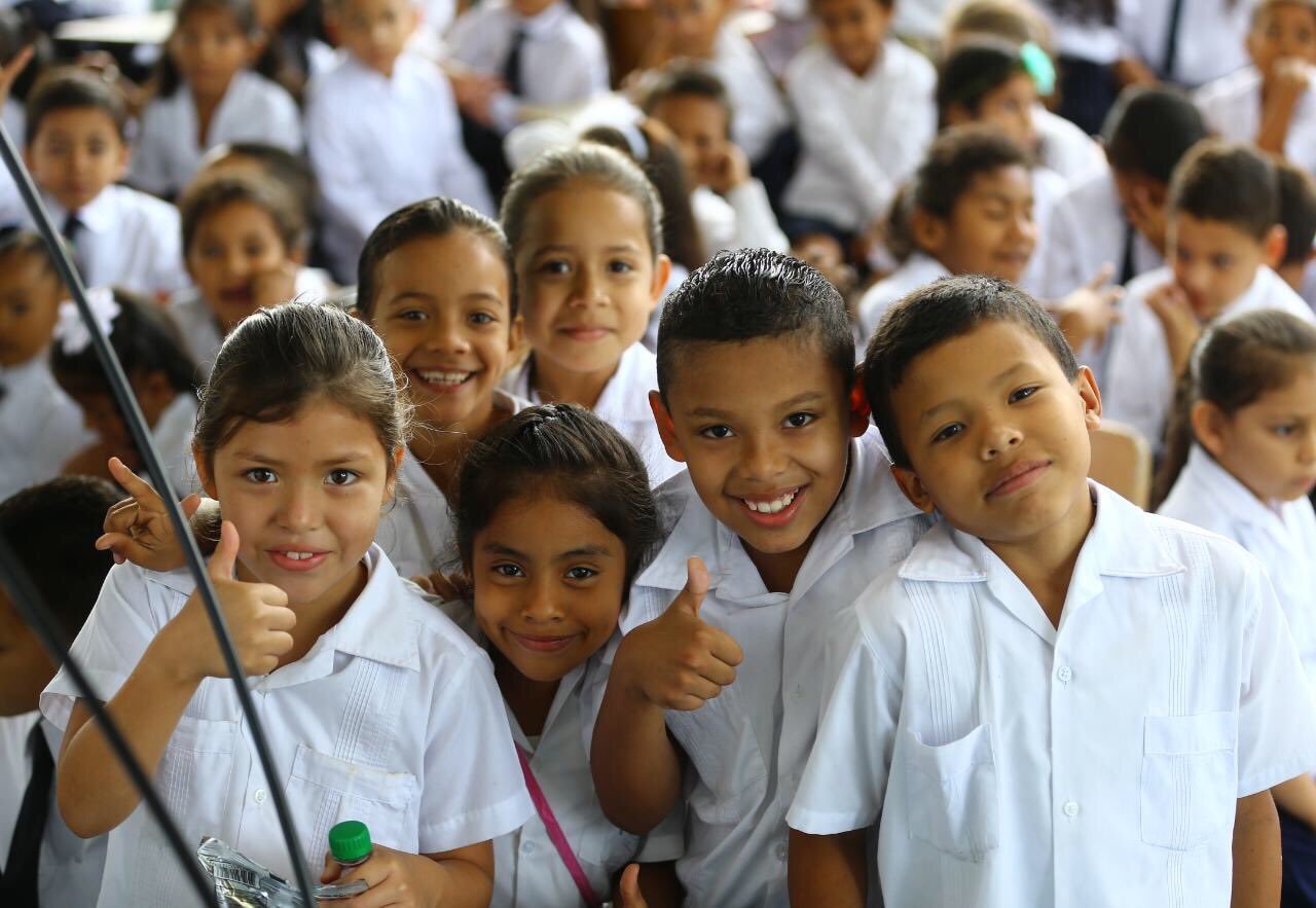 Educación en Honduras impulsa estrategia “casa a casa” para reducir la deserción escolar